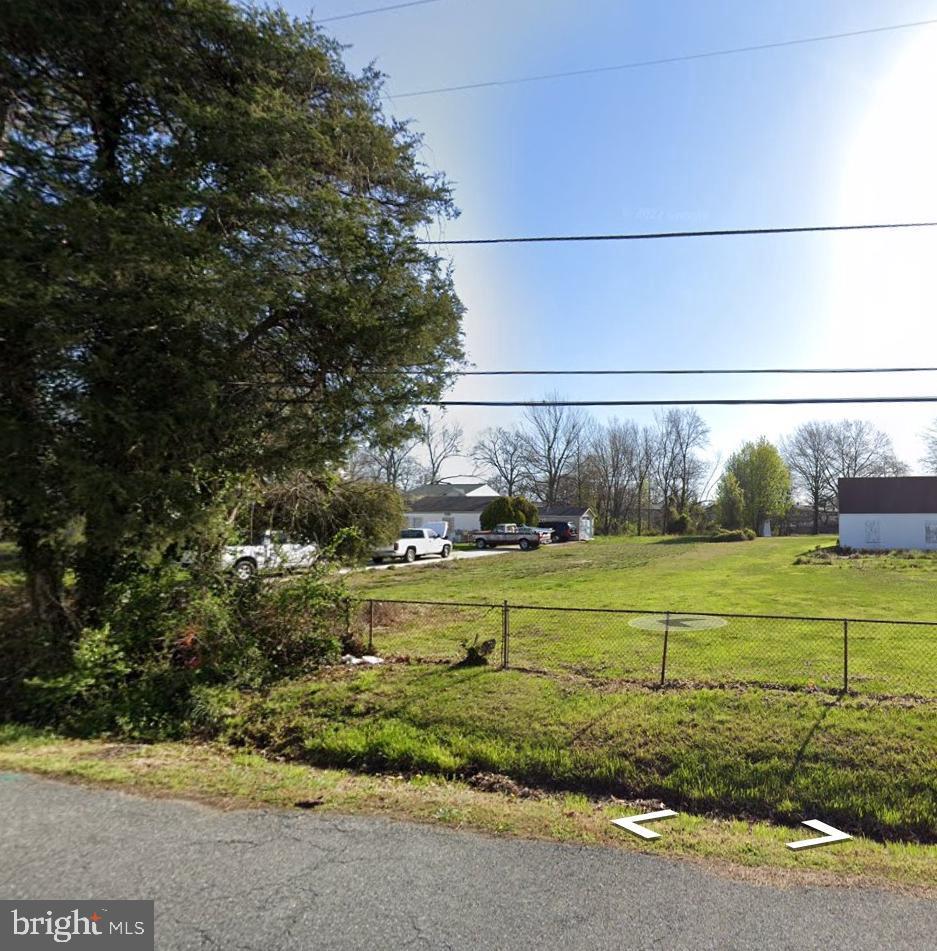 21,126 SQ FT (0.485 ACRES) - FLAT, CLEARED LAND NEAR SUITLAND HIGH SCHOOL & DC!
FAMILY-FRIENDLY OR INVESTOR GOLD? This 21,126 sq ft (0.485 acre) parcel in Suitland sits just 0.8 miles from Suitland High School** and offers:
✔ WALKABLE TO SCHOOLS- Zoned for sought-after Suitland High School*
(STEM Academy)
✔ BUILD-READY - Fully cleared, flat, and waiting for your dream home
✔ INVESTOR SPECIAL- Priced 50% below DC land costs
✔ 8 MIN to DC line / 4 MIN to I-495
Perfect For:
• Families wanting school proximity + space (rare in this price range!)
• Builders seeking low-prep residential lots
• Investors banking on PG County's growth surge
Neighborhood Perks:
- 0.8 mi to Suitland High School (2023 Blue Ribbon nominee)
- 1.2 mito Suitland Metro (Blue Line)
- 3 mi to National Harbor dining/shopping
ACT NOW- Land this affordable near good schools NEVER lasts!