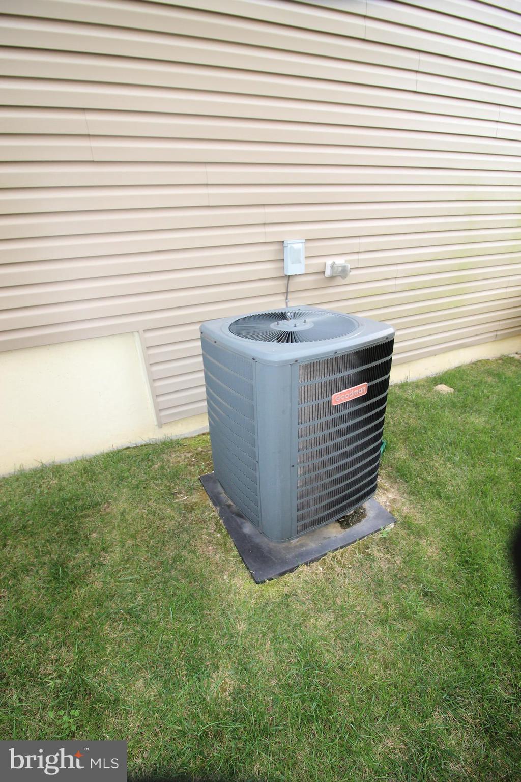 FIELDCREST GLEN - Residential