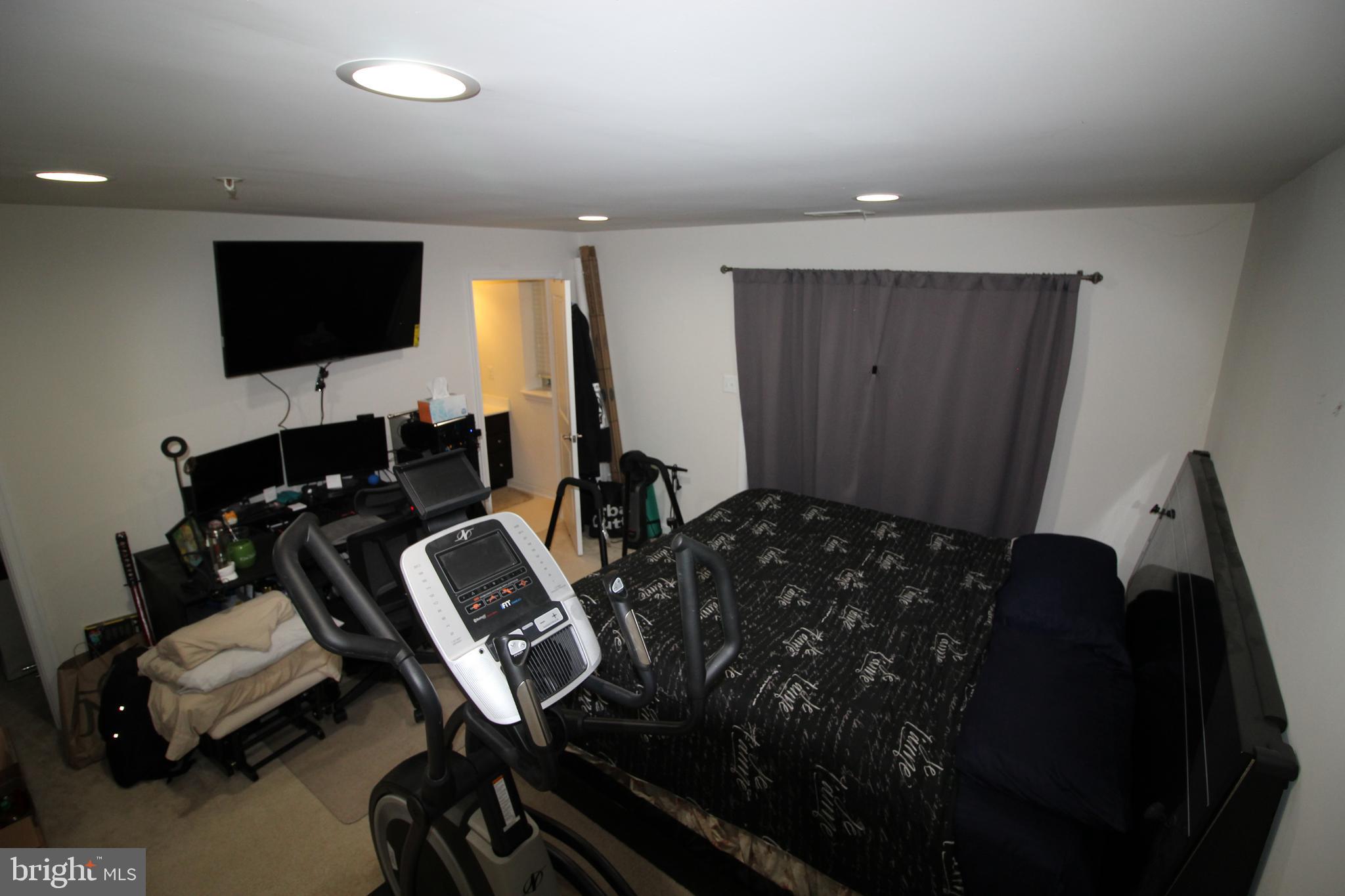 FIELDCREST GLEN - Residential