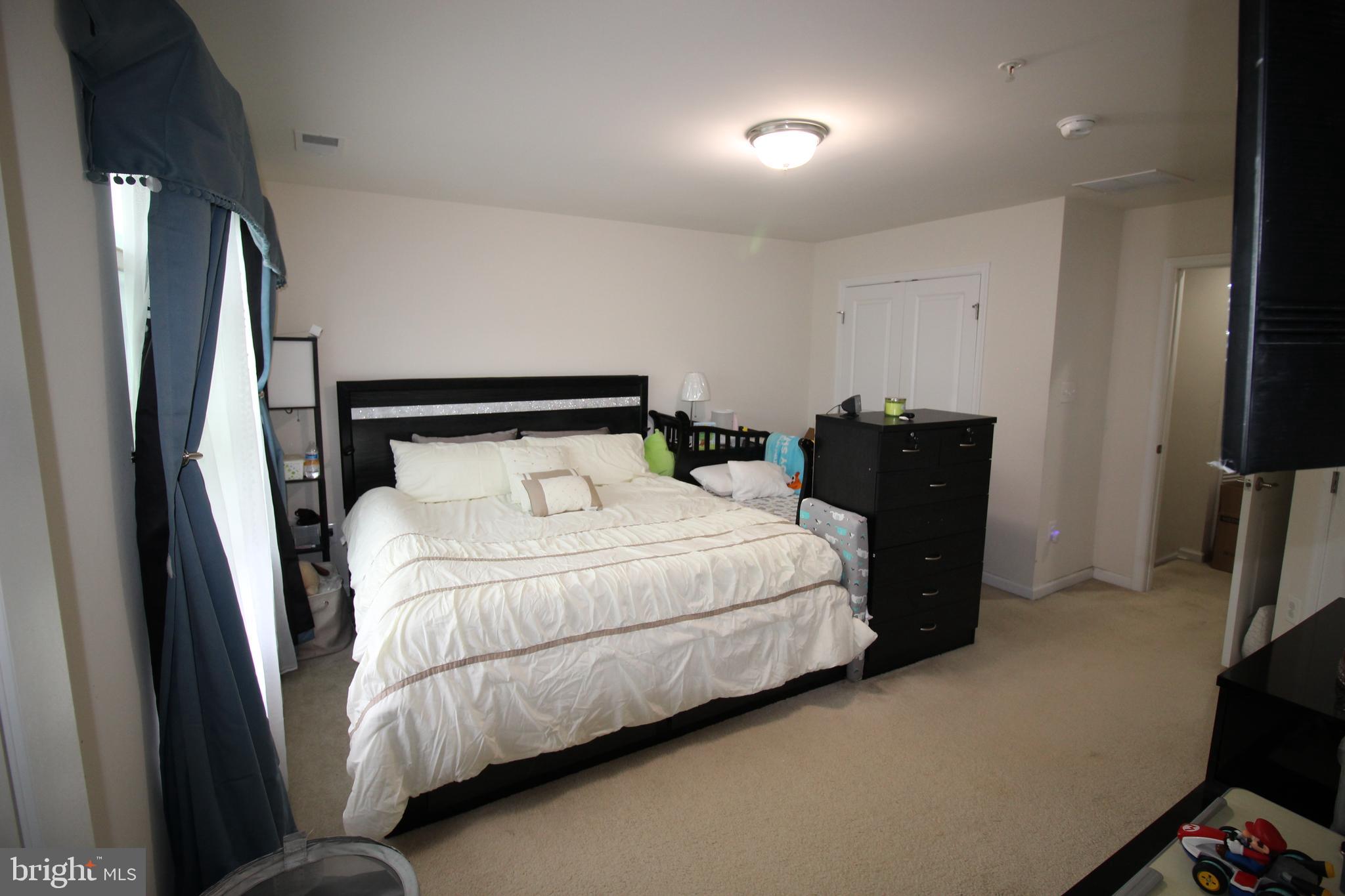 FIELDCREST GLEN - Residential