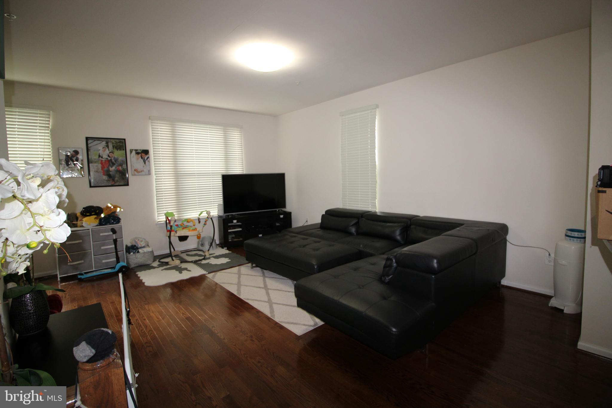 FIELDCREST GLEN - Residential