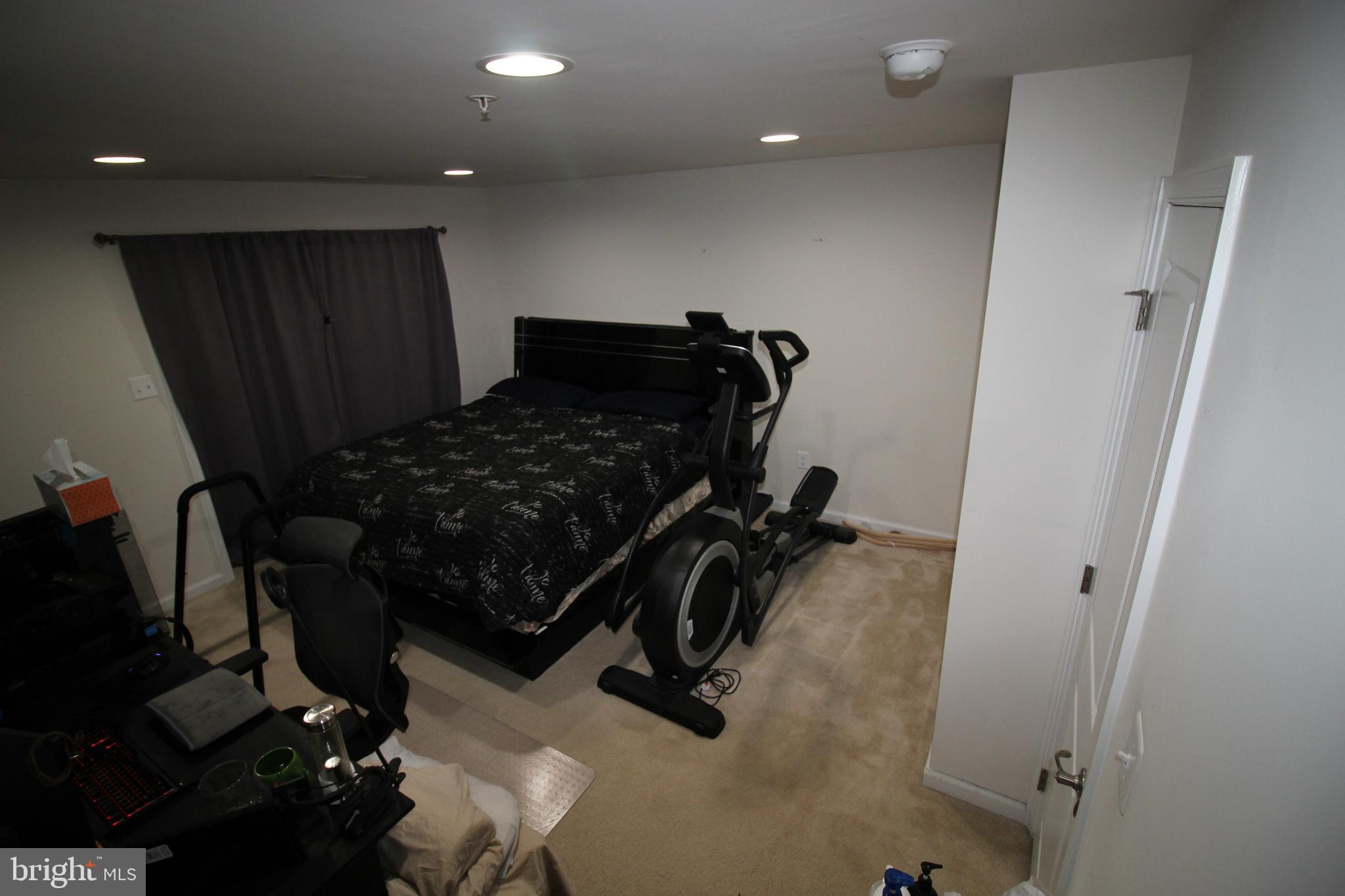 FIELDCREST GLEN - Residential