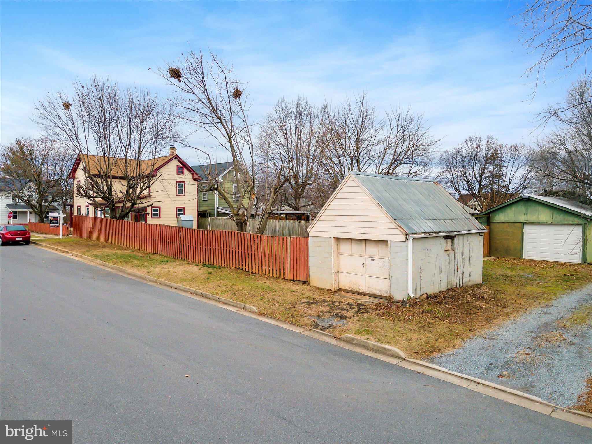 MARTINSBURG CORP - Residential