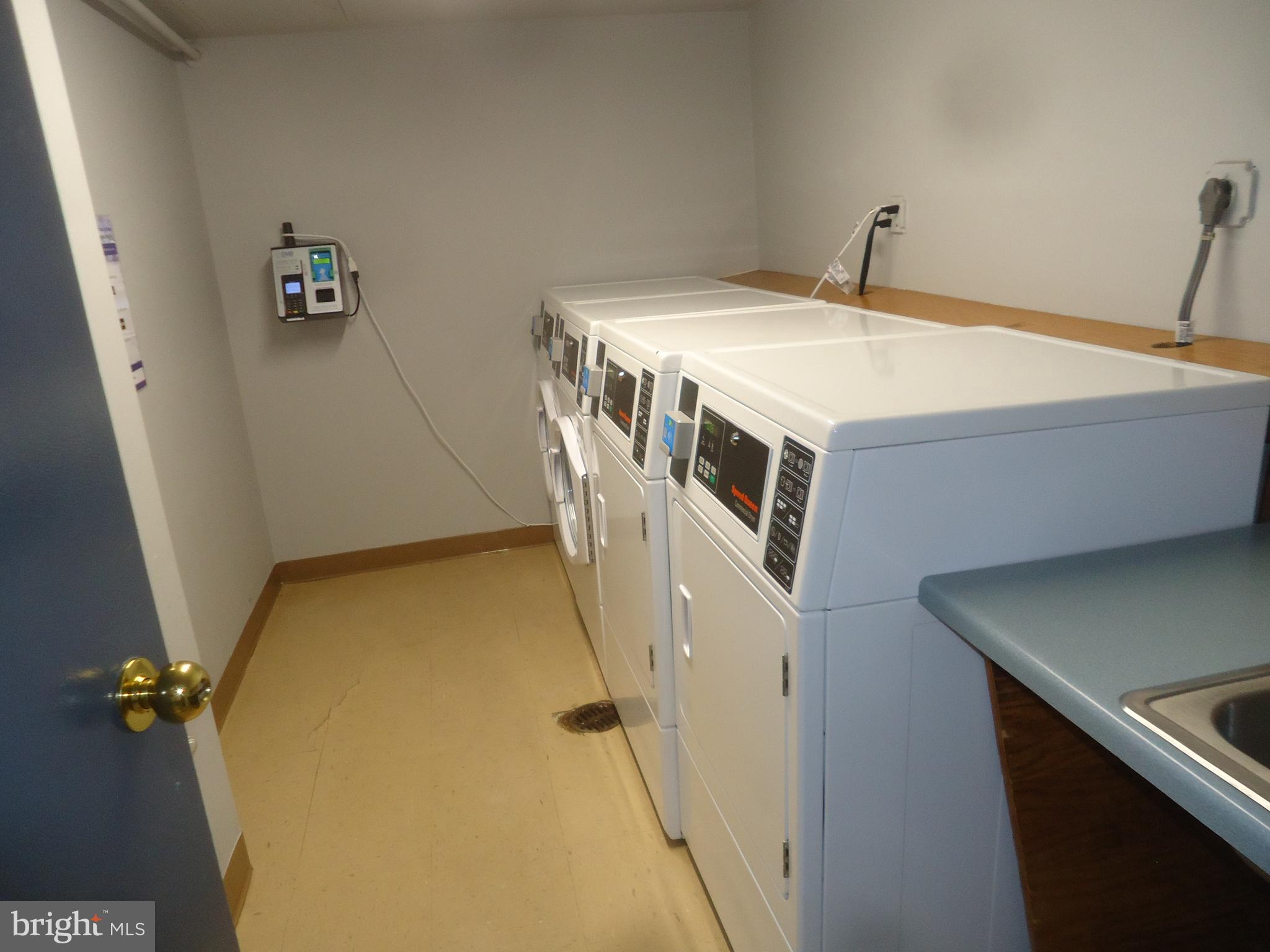 MADISON CONDOMINIUM - Residential