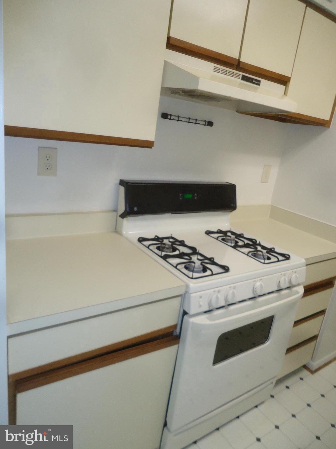 MADISON CONDOMINIUM - Residential