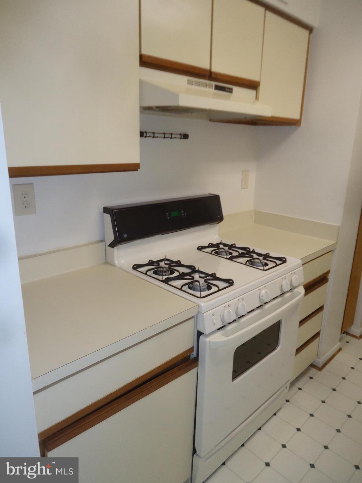 MADISON CONDOMINIUM - Residential