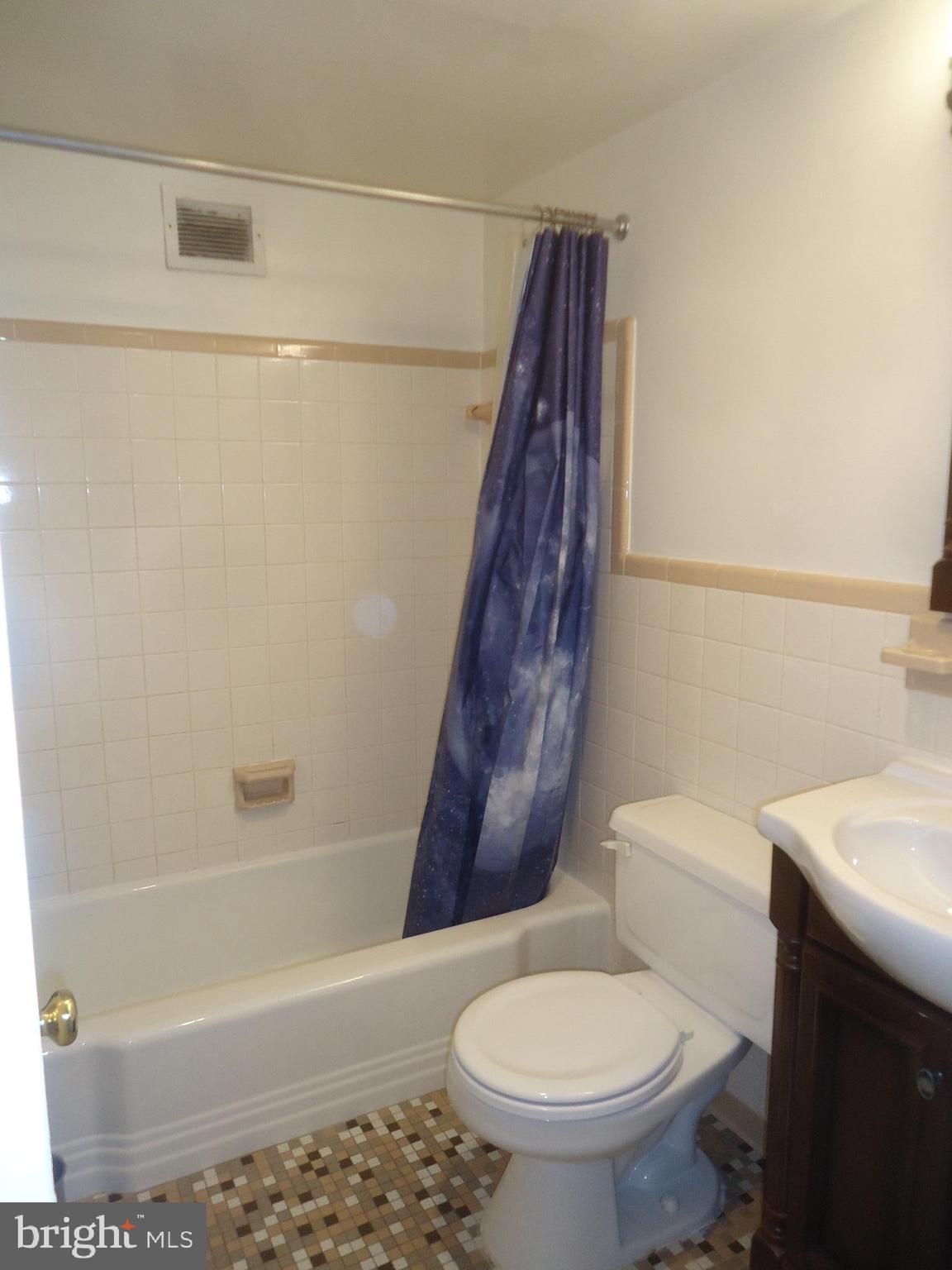 MADISON CONDOMINIUM - Residential