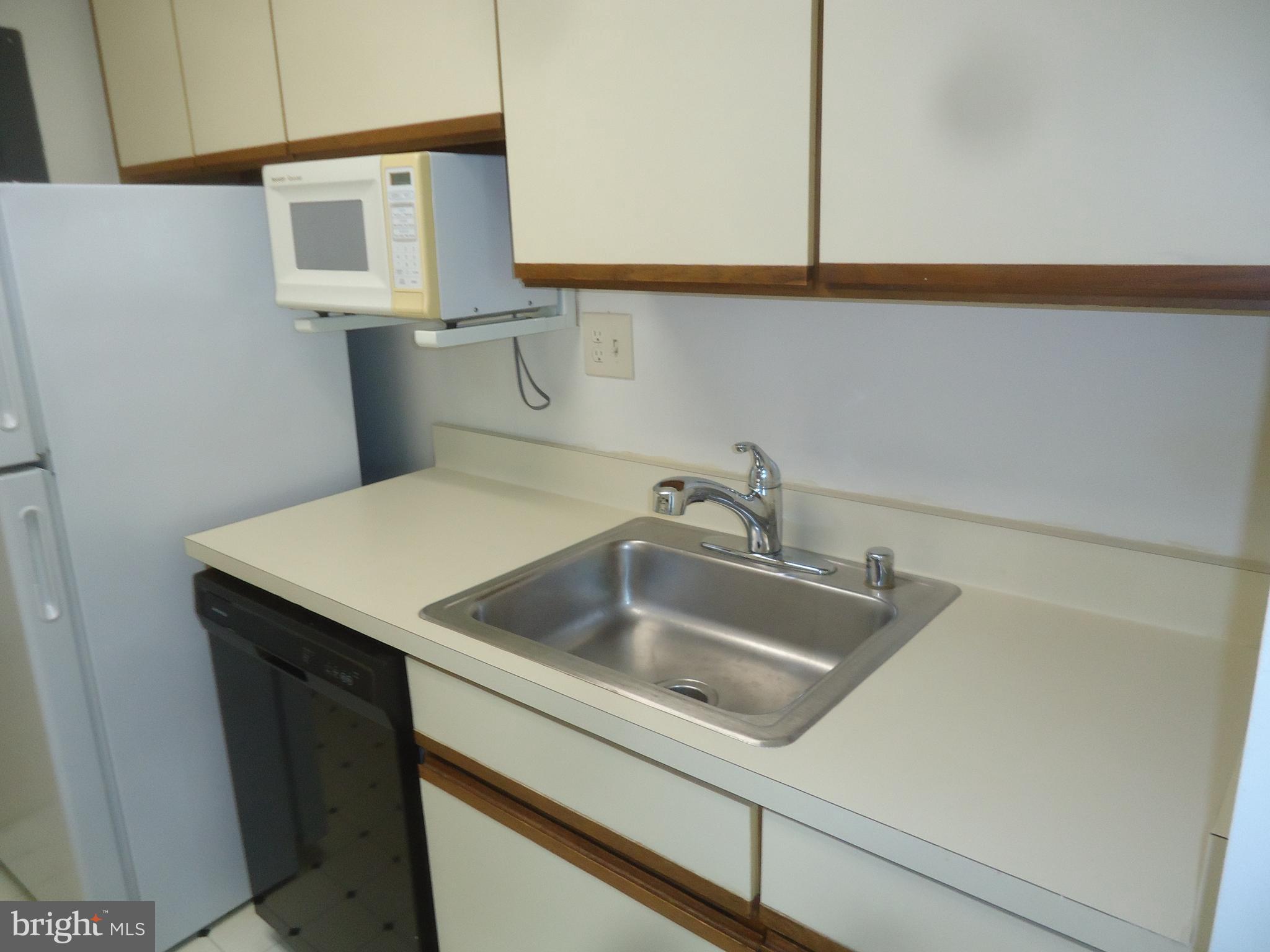 MADISON CONDOMINIUM - Residential