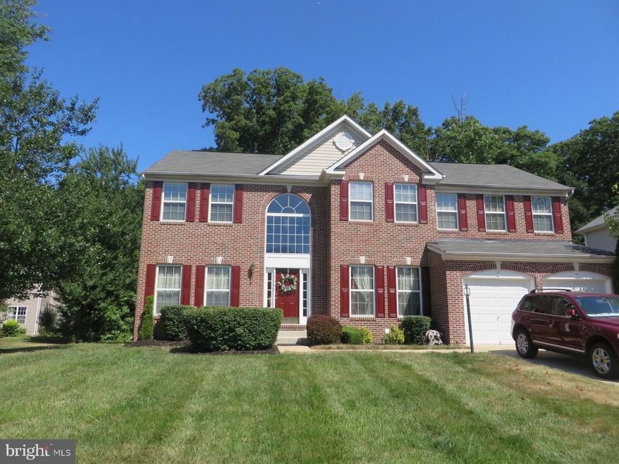 ****  HIGHEST & BEST has been requested. Offer must be submitted by 1/28/2019 11:59:00 PM Mountain Standard Time ****  Seller prefers a NONE CONTINGENT. and NO APPRAISAL  OFFER !!!!    NO FHA LOANS ***   CASH or CONVENTIONAL ONLY . Home needs renovation and has some basement water damage. **Home sold AS-IS and may need a RENOVATION LOAN ***Basement is finished ** "Employees and family members residing with employees of JPMorgan Chase Bank, N.A, its affiliates or subsidiaries are strictly prohibited from directly or indirectly purchasing any property owned by JPMorgan Chase Bank, N.A."