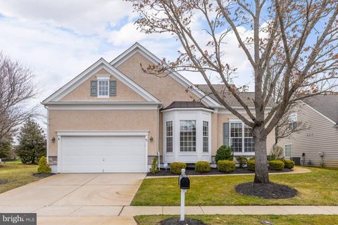 Homes For Sale - 47 Festival Drive<br/> VOORHEES, NJ 08043