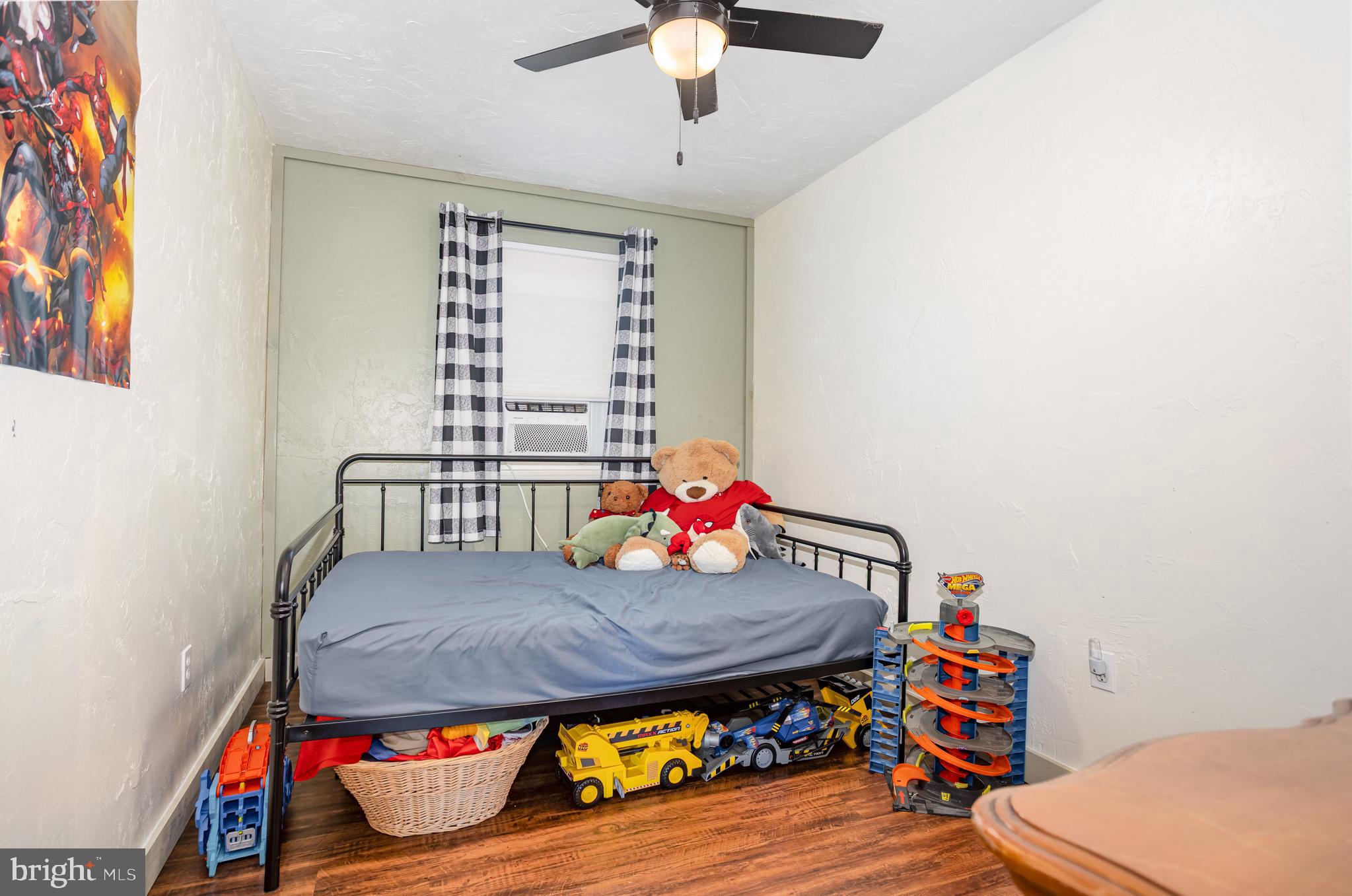 STEEPLE CHASE - Residential