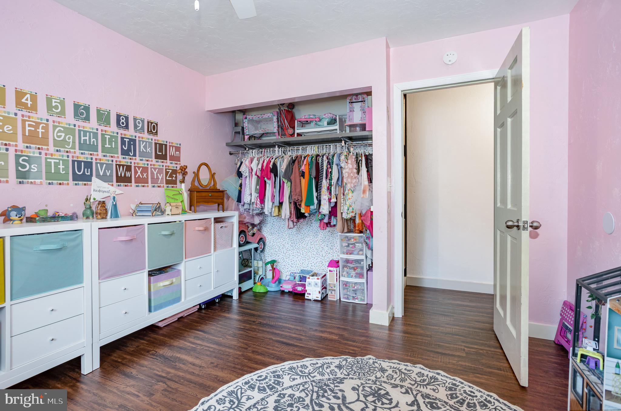 STEEPLE CHASE - Residential