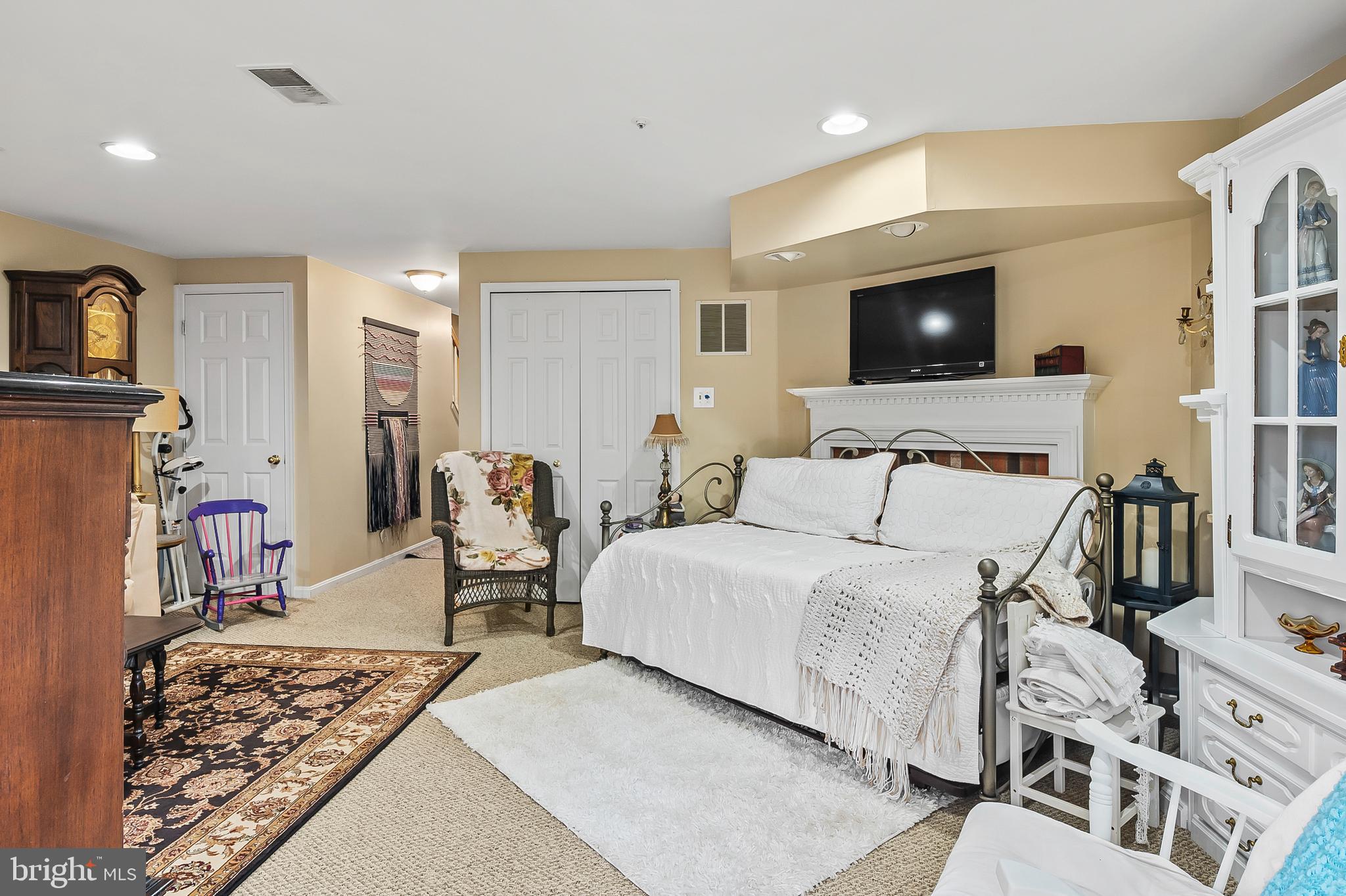 QUAIL RUN SOUTH - Residential