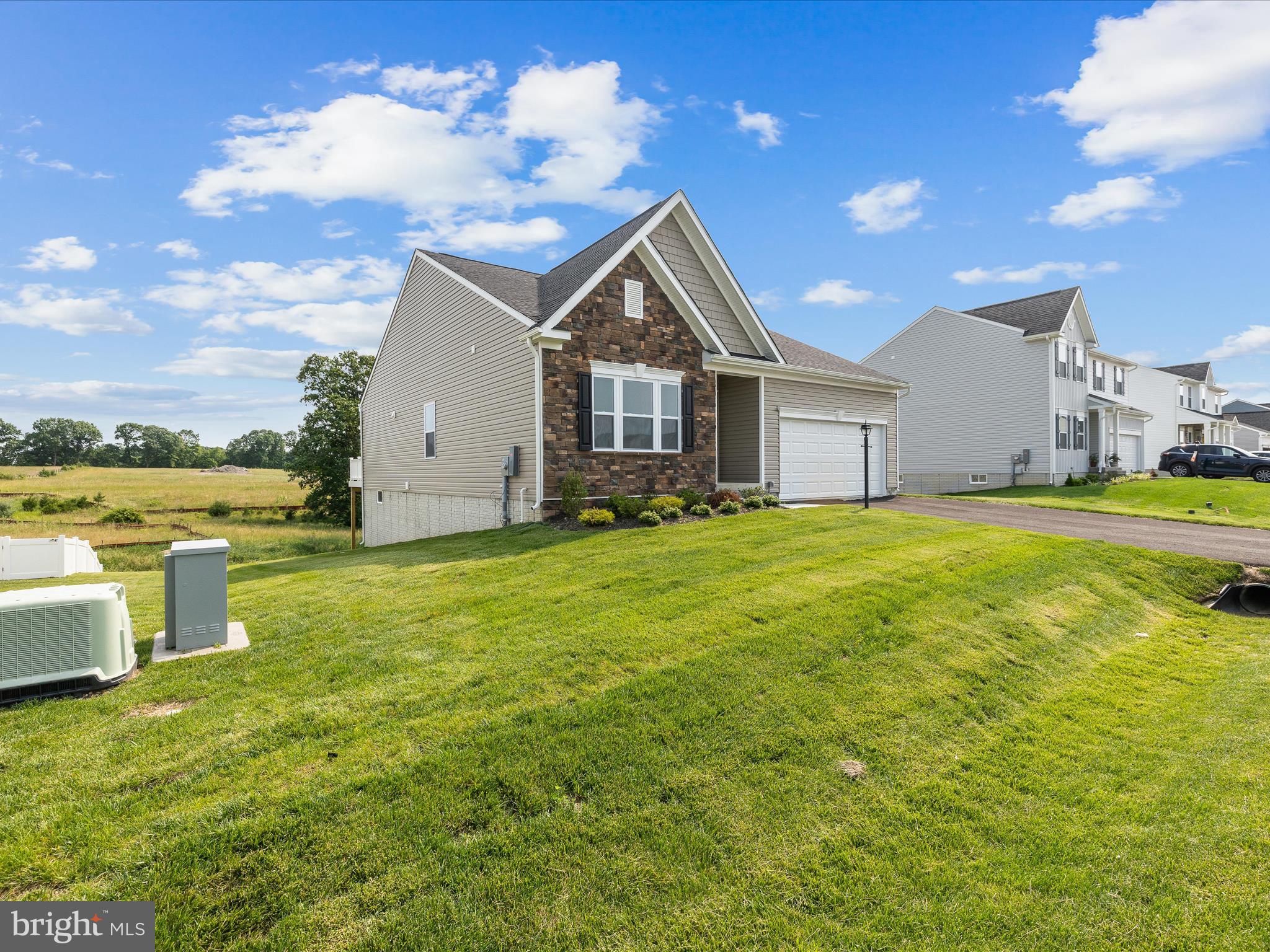 SOUTH BROOK - Residential