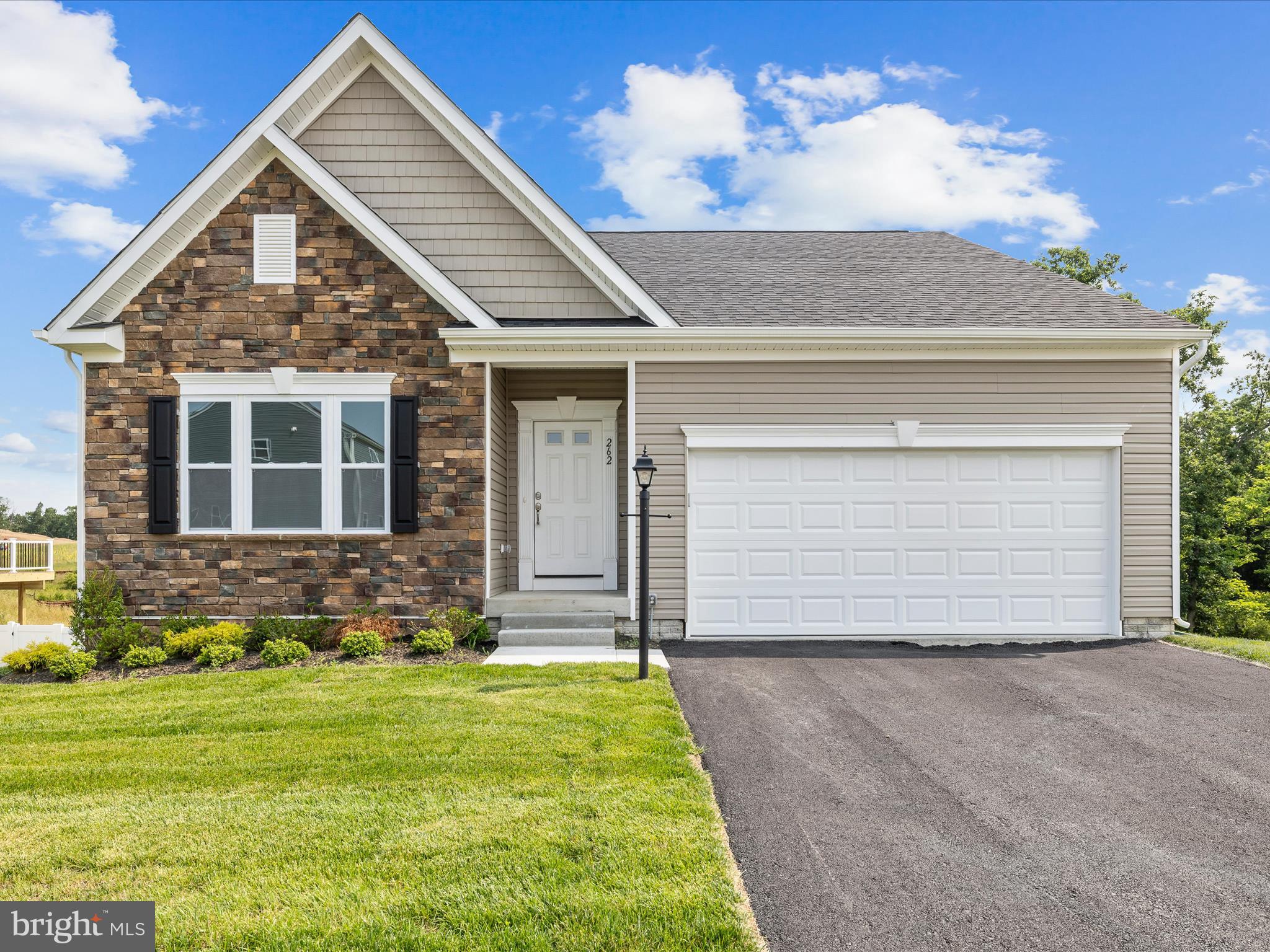 SOUTH BROOK - Residential