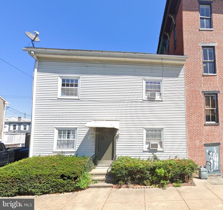 Photo of 211 S Charlotte Street, MANHEIM, PA 17545 (MLS # PALA2093666)