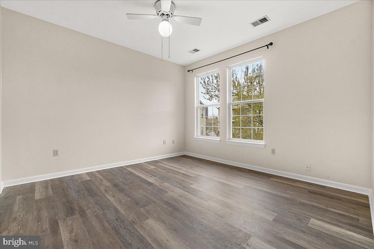 WATERSIDE - Residential