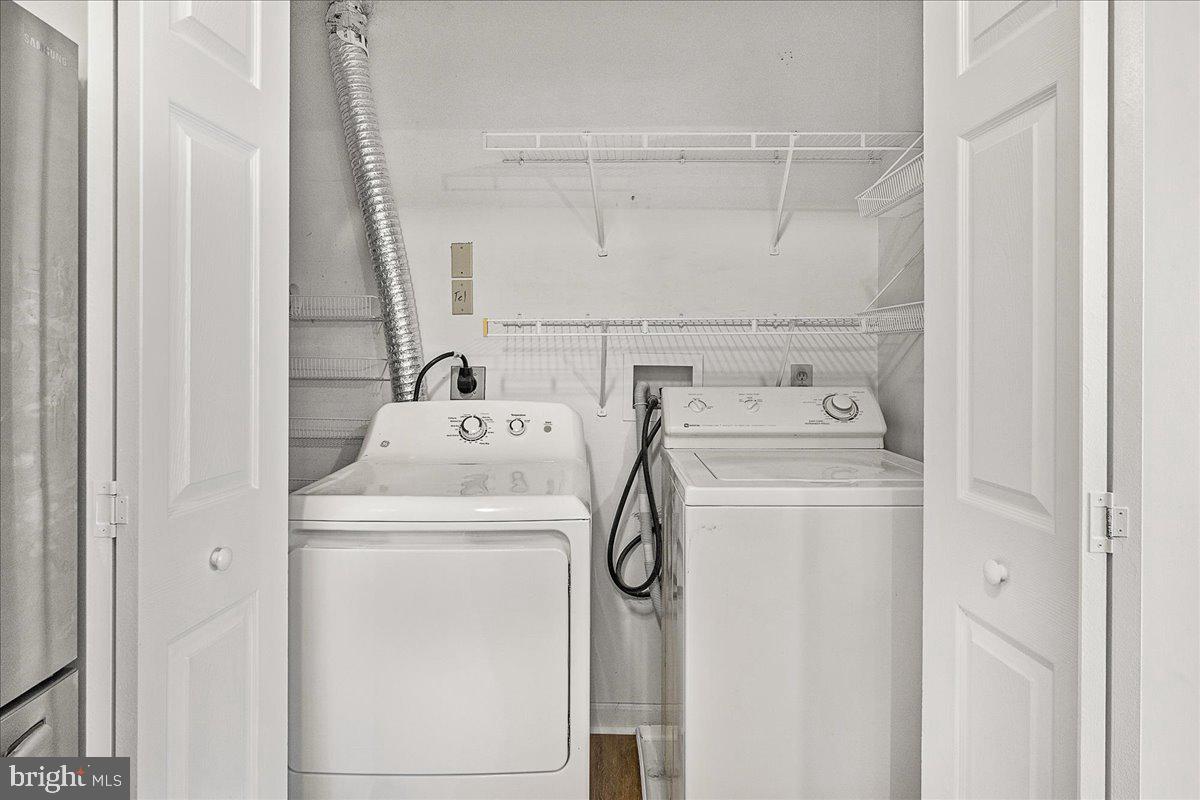 WATERSIDE - Residential