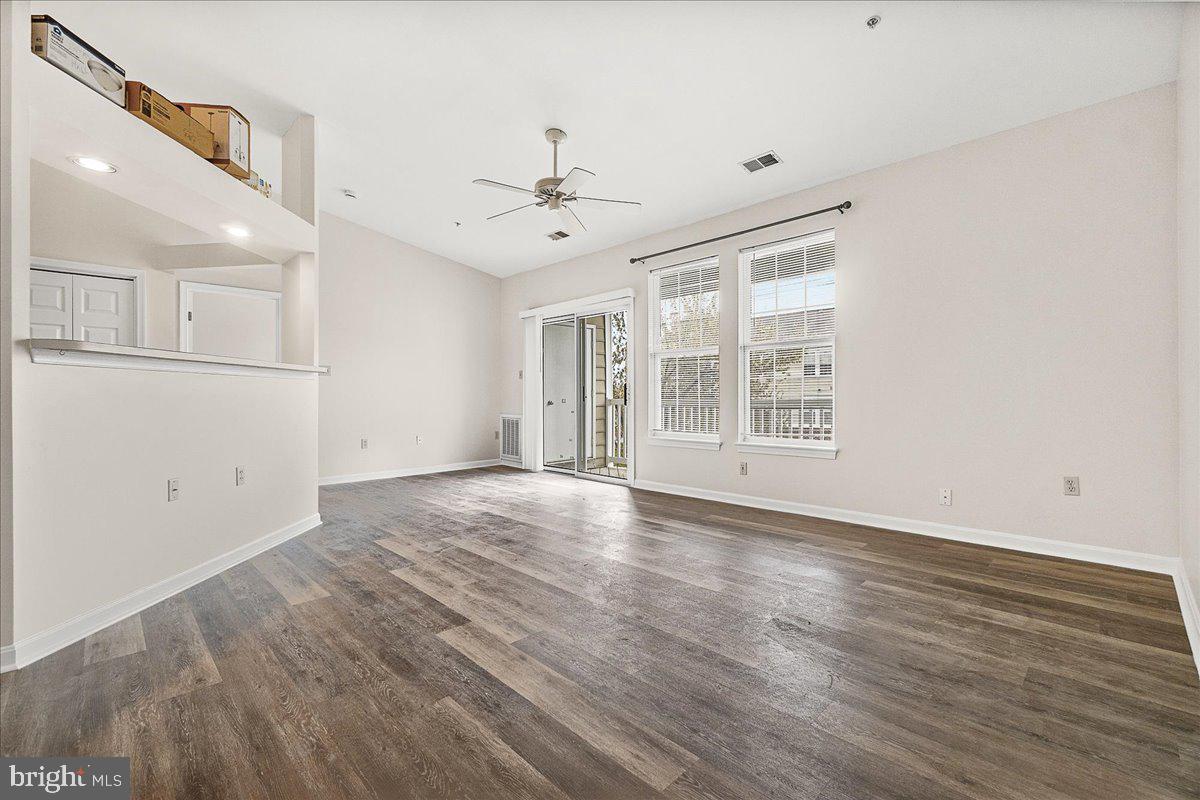 WATERSIDE - Residential