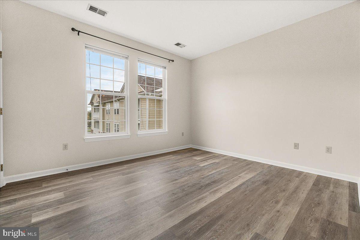 WATERSIDE - Residential