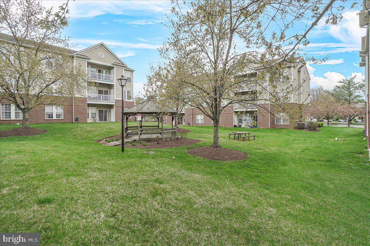 WATERSIDE - Residential