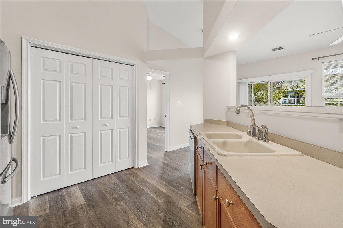 WATERSIDE - Residential