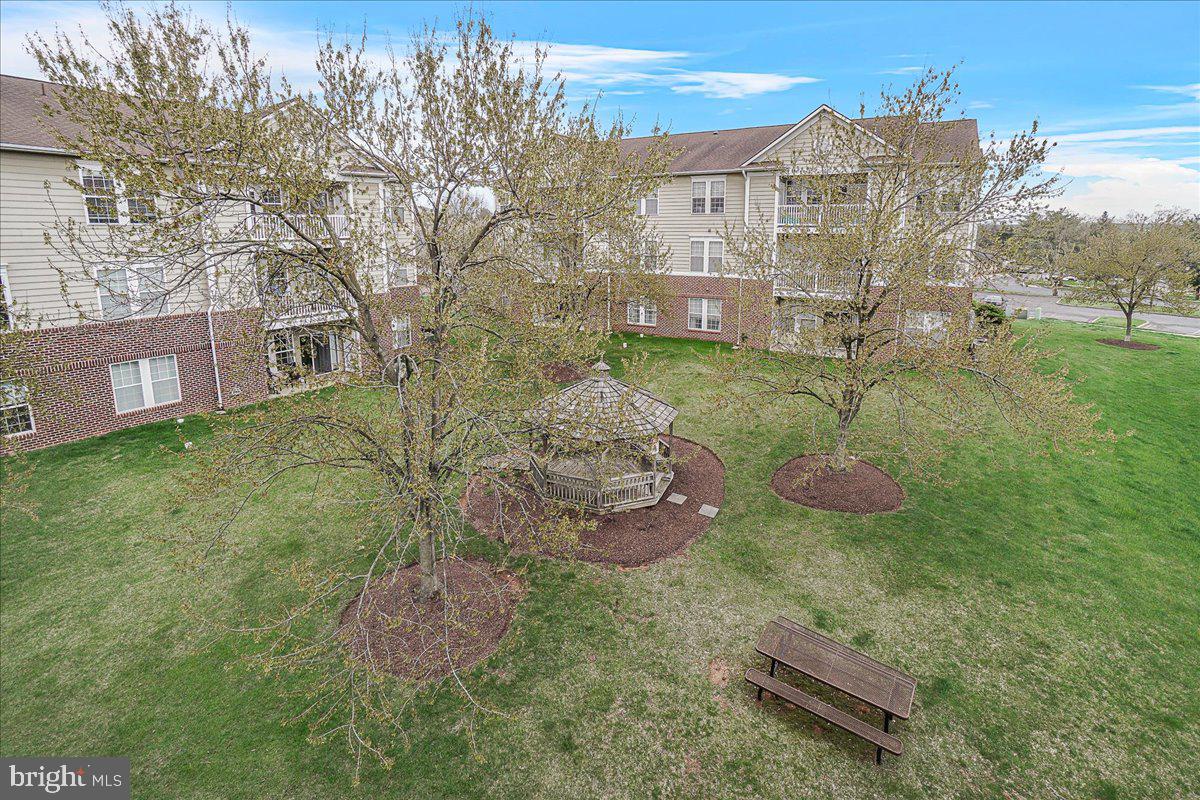 WATERSIDE - Residential