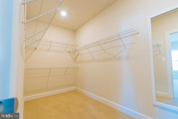 OAK CREEK CLUB - Residential Lease