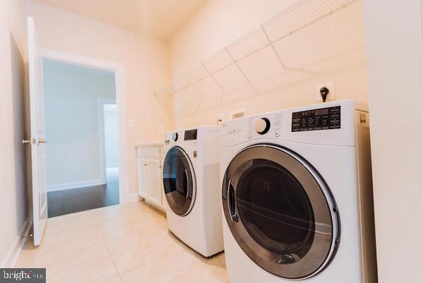 OAK CREEK CLUB - Residential Lease