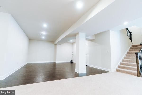 OAK CREEK CLUB - Residential Lease