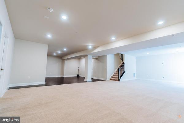 OAK CREEK CLUB - Residential Lease