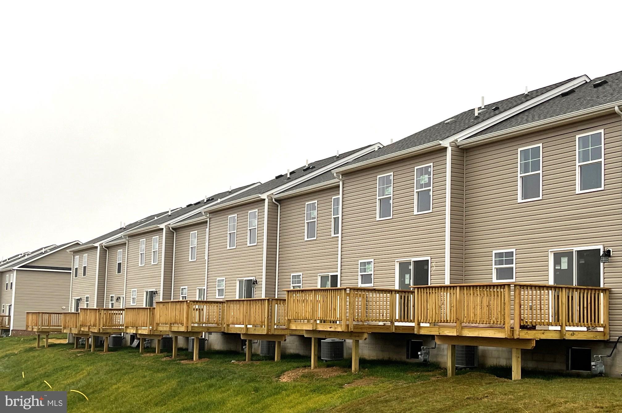 HERITAGE HILLS - Residential