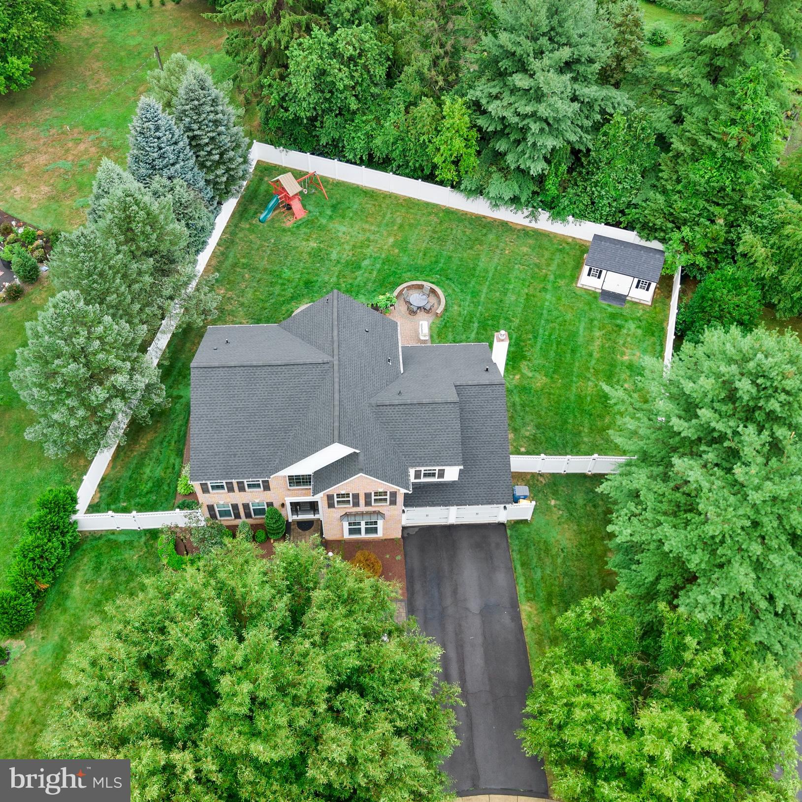 194 HYACINTH DRIVE S