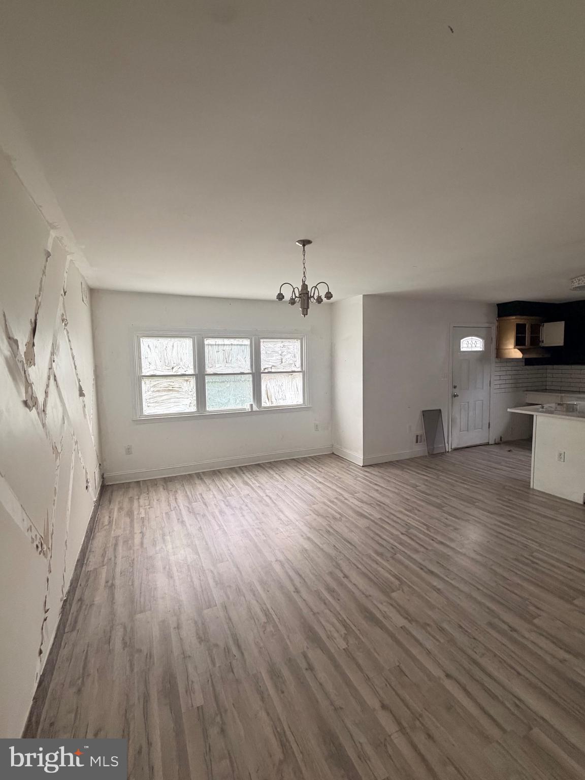 113 W VAN BUREN AVENUE