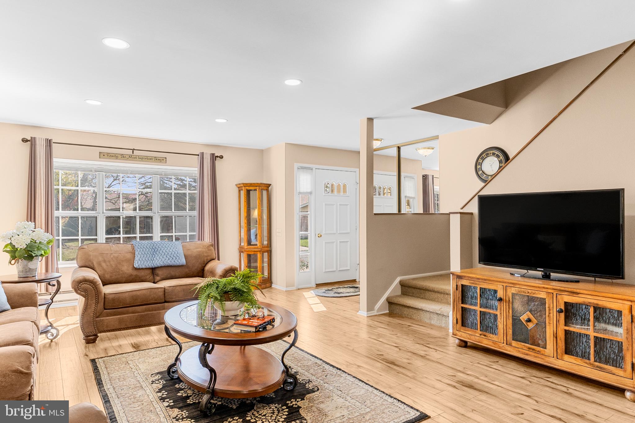 376 STIRLING DRIVE 376A