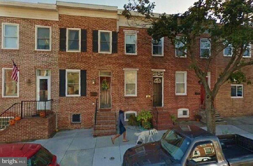 2BR 3.5BA in Locust Park. Beautiful townhouse with remodeled kitchen featuring recessed lighting, granite, and modern appliances. Energy saving thermo-pane windows. Enjoy this open floor plan with gorgeous hardwood flooring throughout. Relax in the sunny living and dining rooms. Additional half bath on the main floor. The main bedroom has custom windows around the base of the ceiling. Truly unique. This finished basement features a 14 x 7 rec. room. Pets case by case with an additional fee. This is within minutes to Federal Hill. Great location.