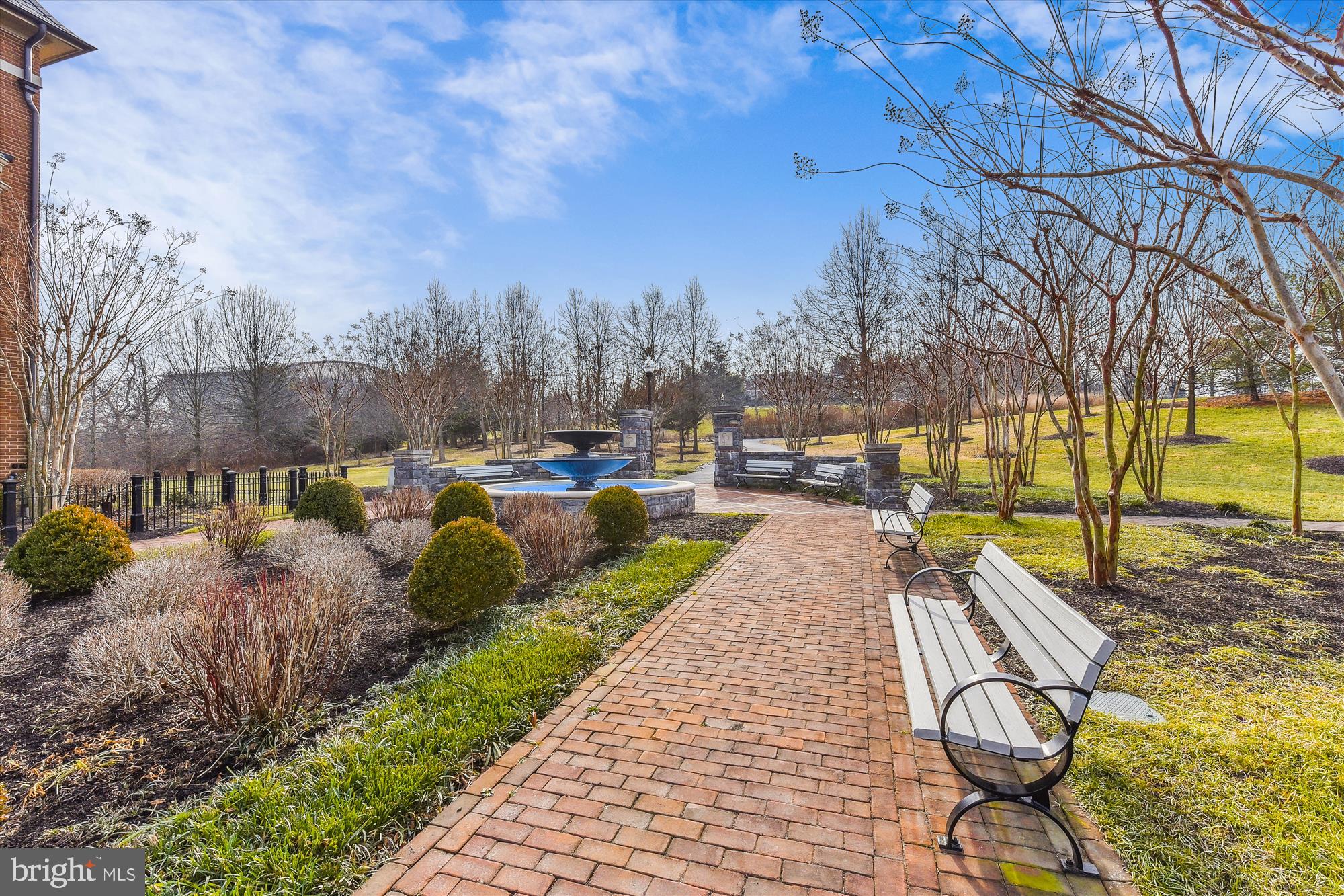 SYMPHONY PARK - Residential