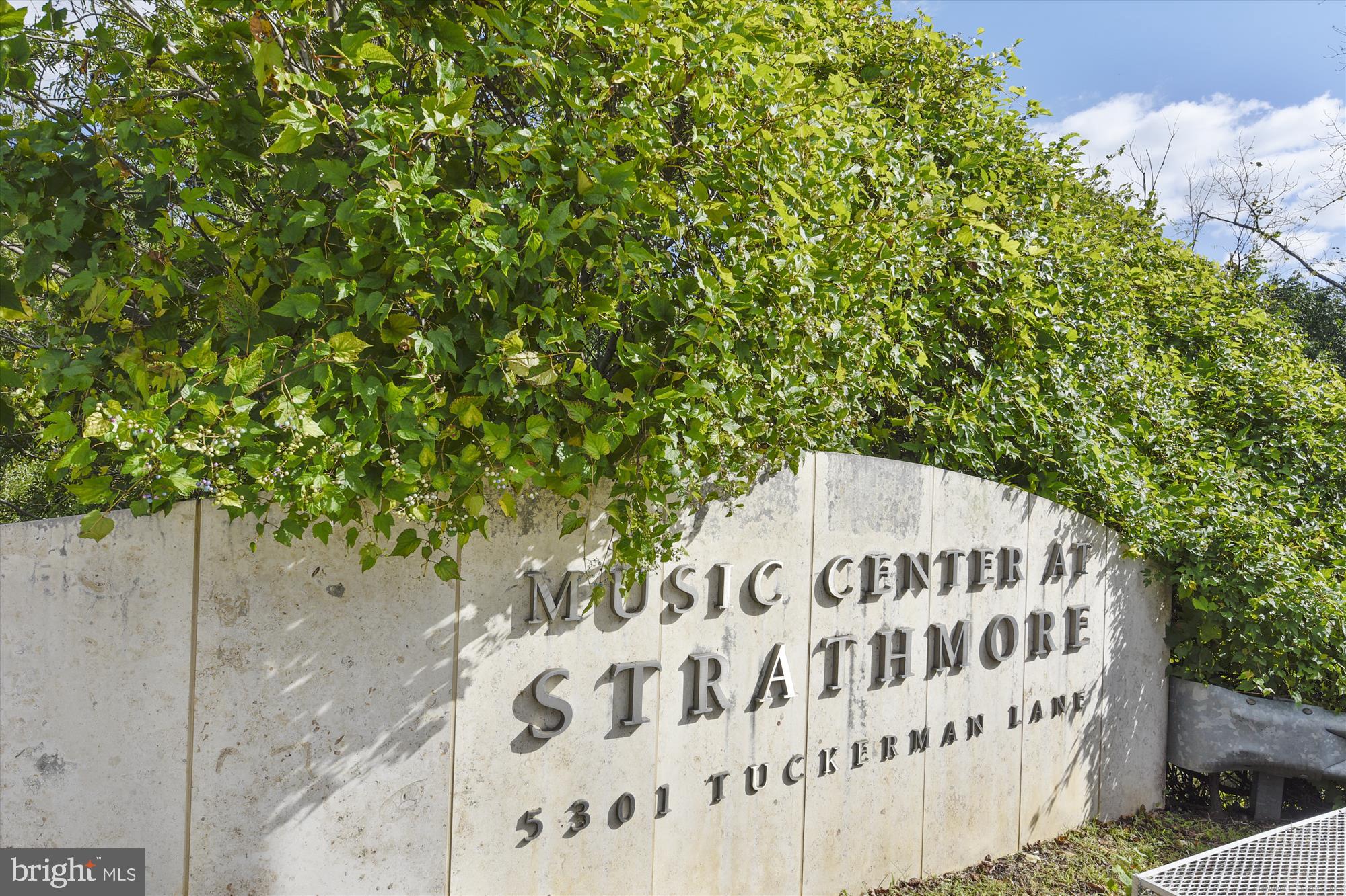 SYMPHONY PARK - Residential