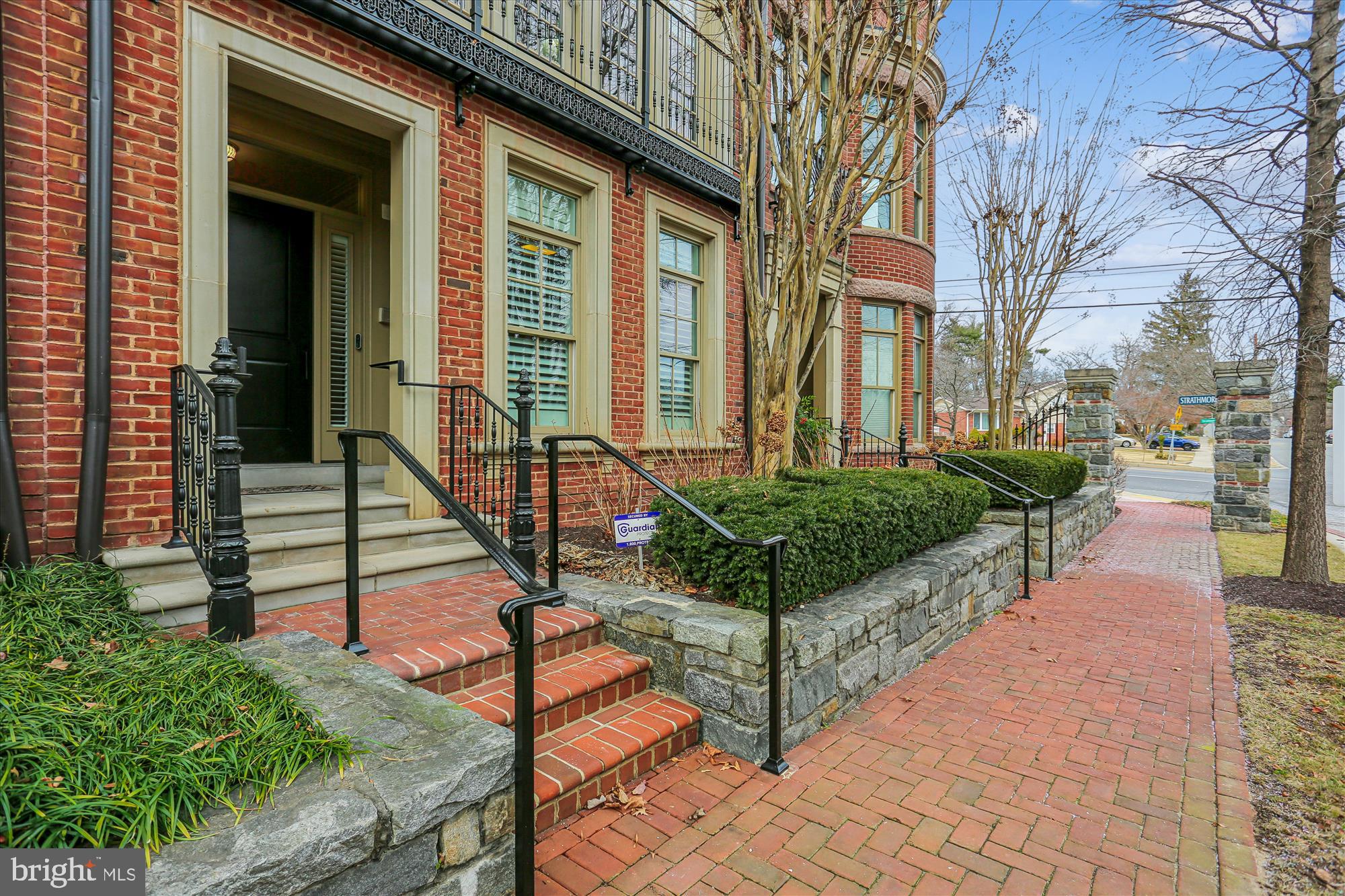 SYMPHONY PARK - Residential