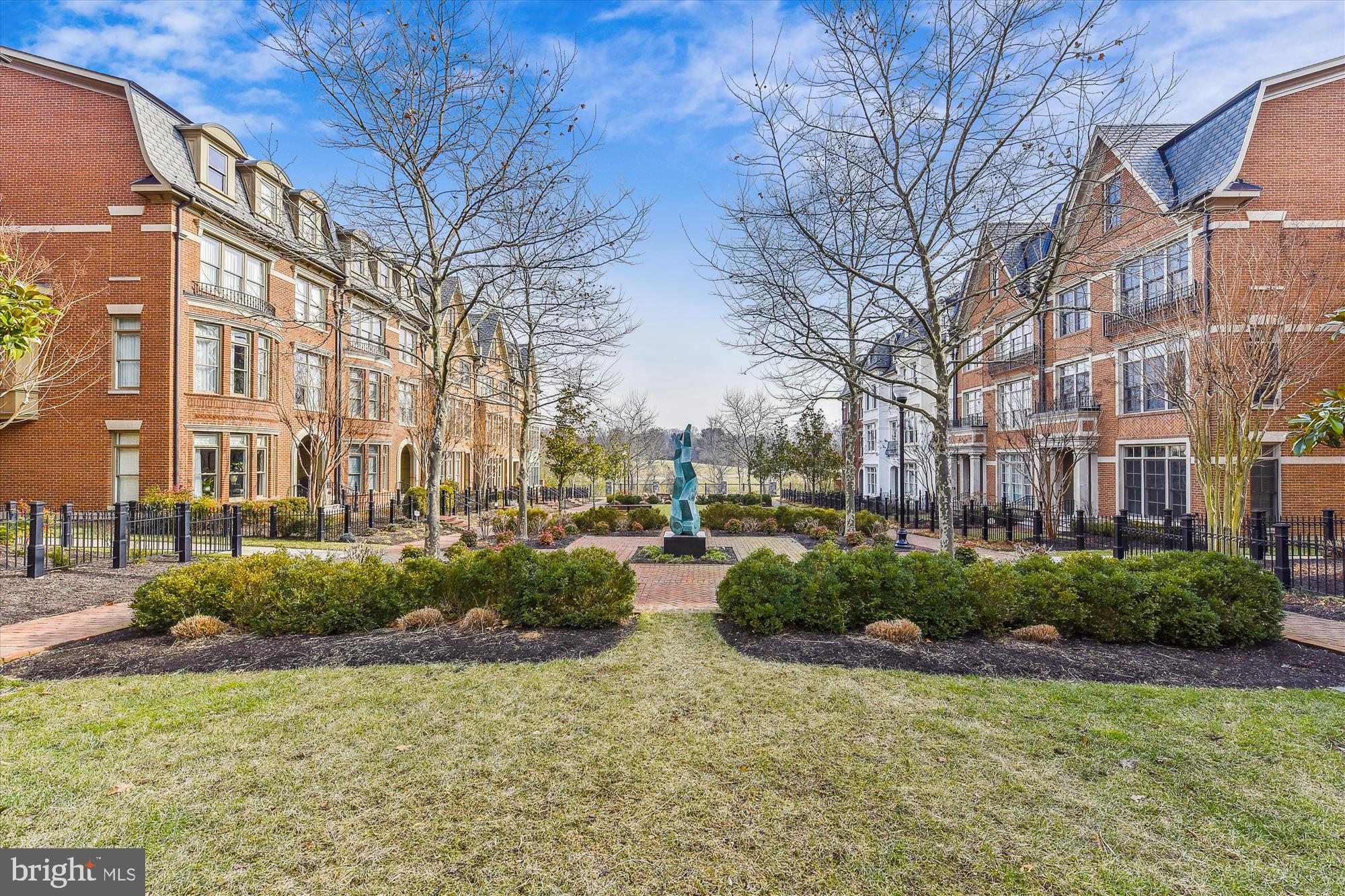 SYMPHONY PARK - Residential