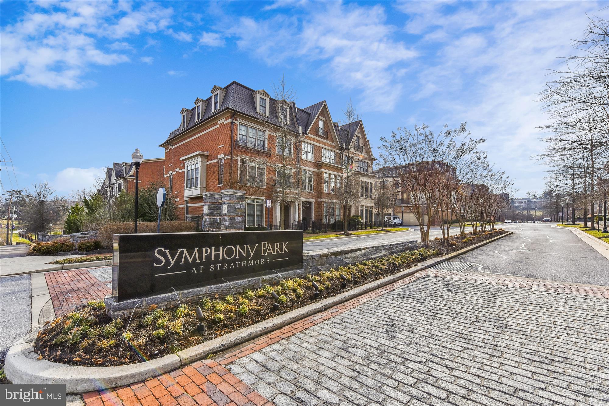 SYMPHONY PARK - Residential