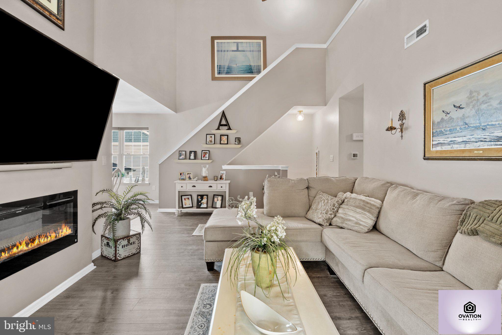 468 STEEPLECHASE COURT