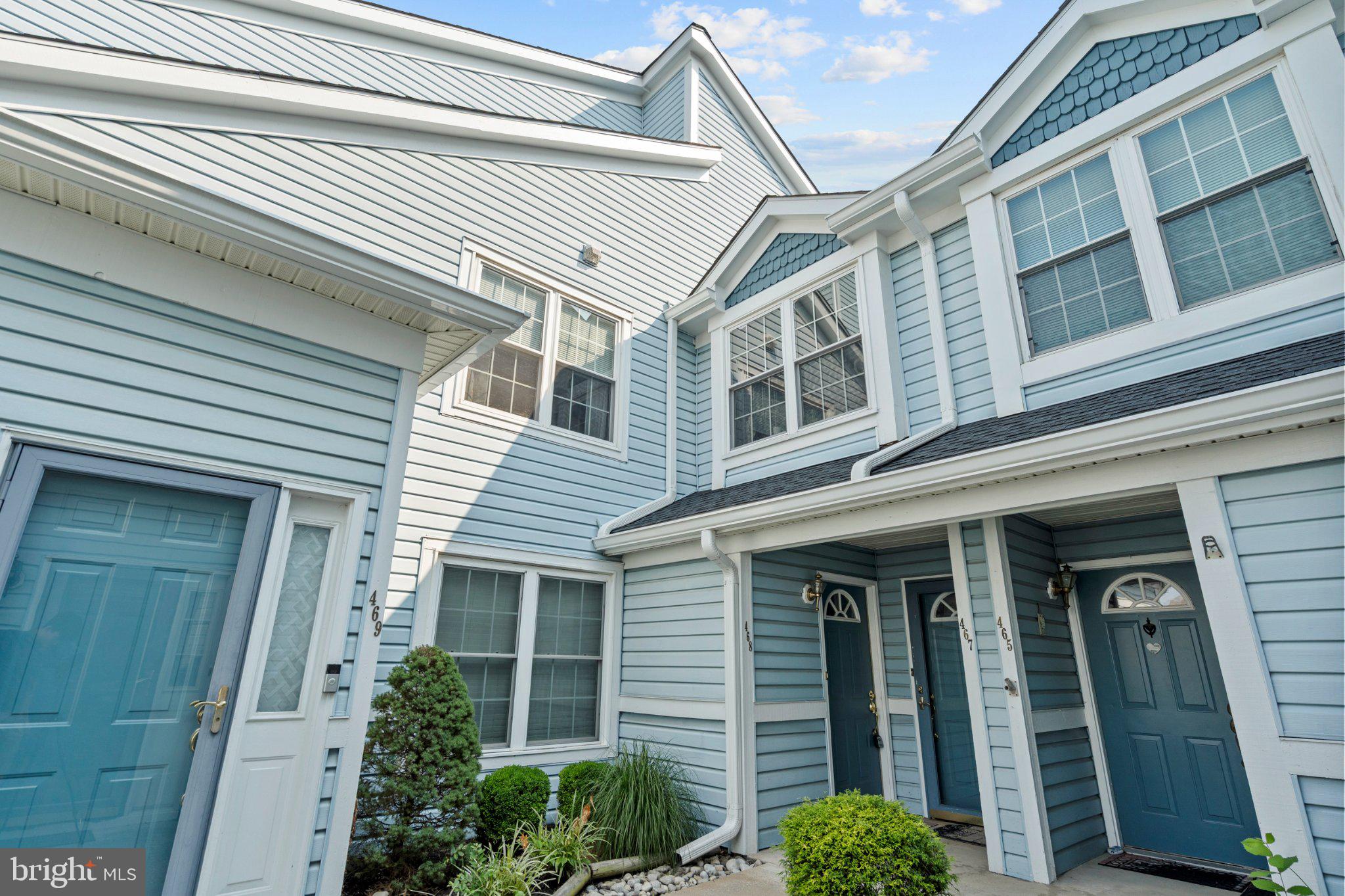 468 STEEPLECHASE COURT