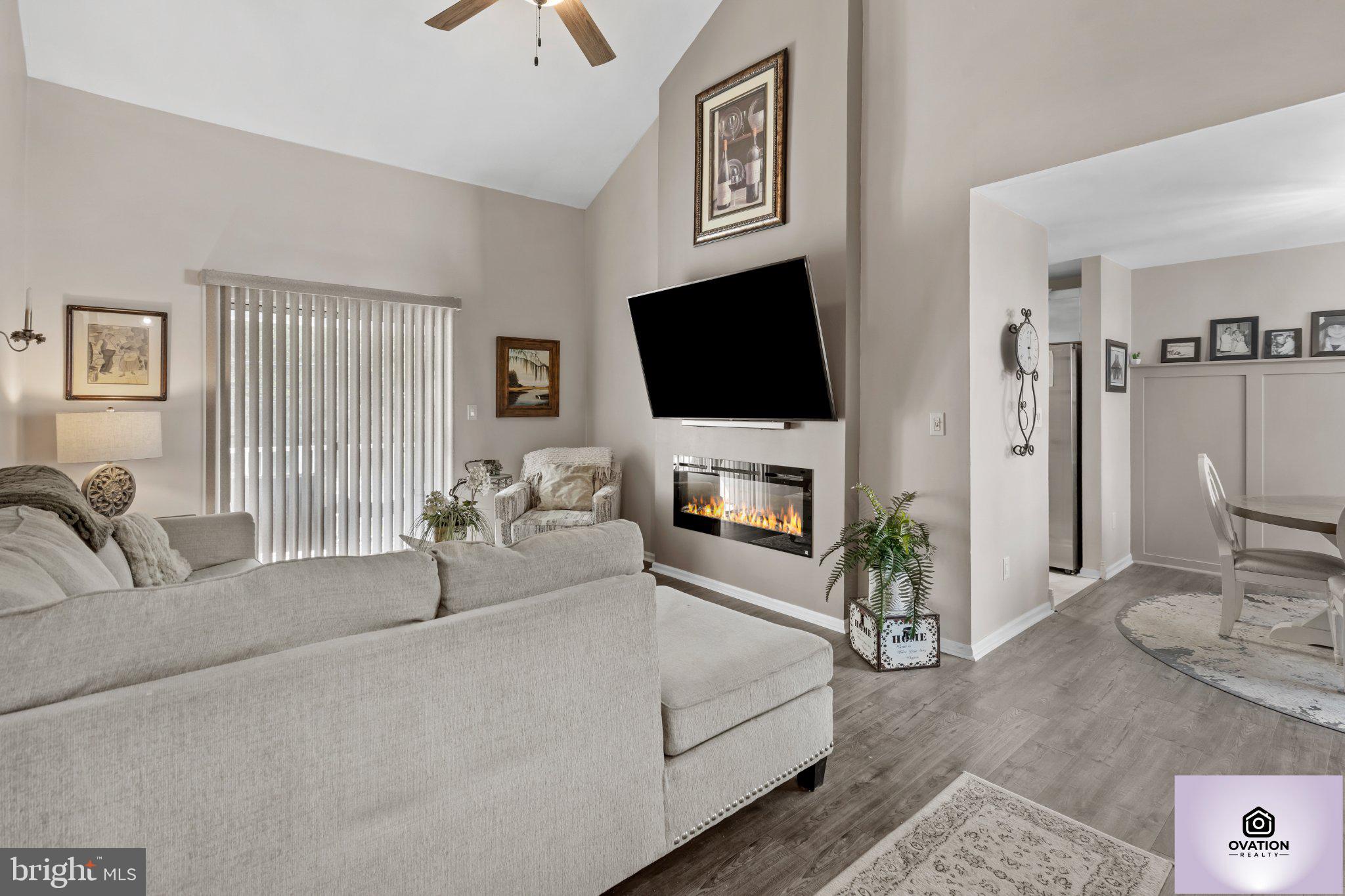 468 STEEPLECHASE COURT