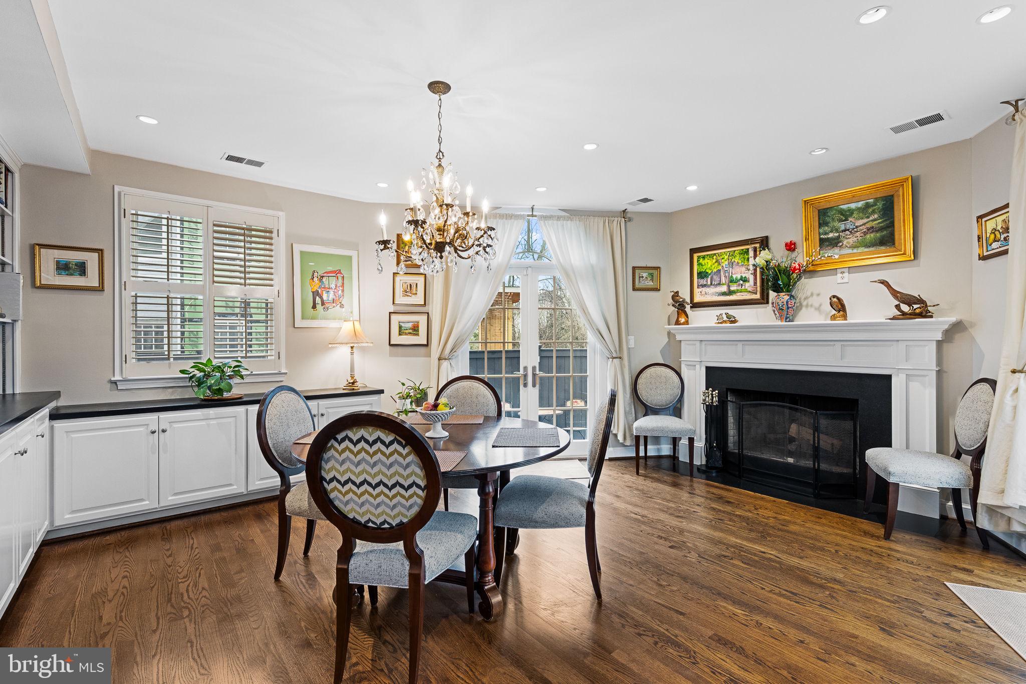 CHEVY CHASE VILLAGE - Residential