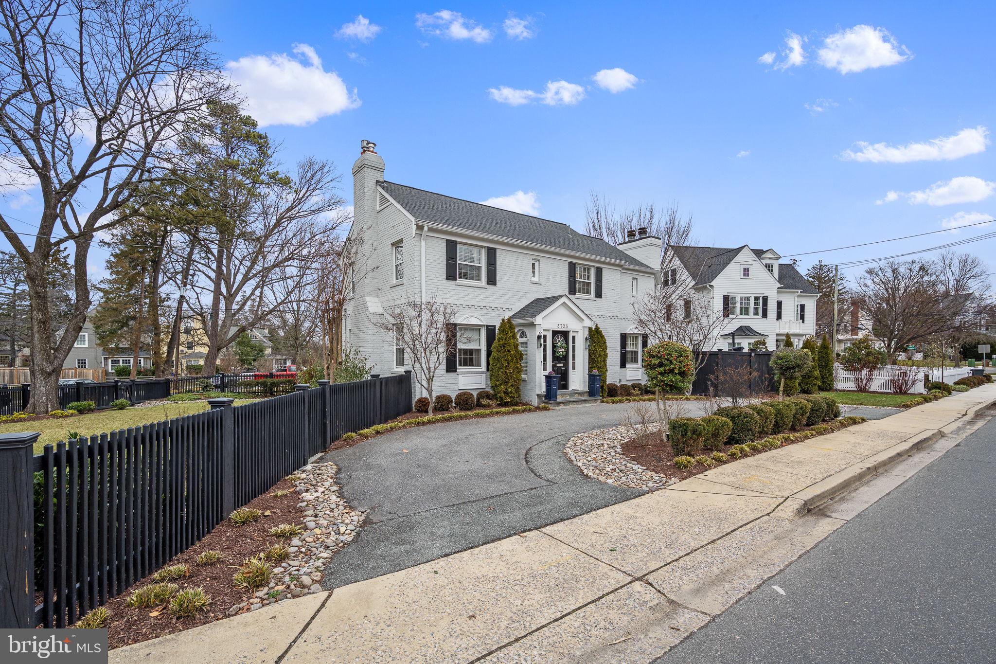 CHEVY CHASE VILLAGE - Residential