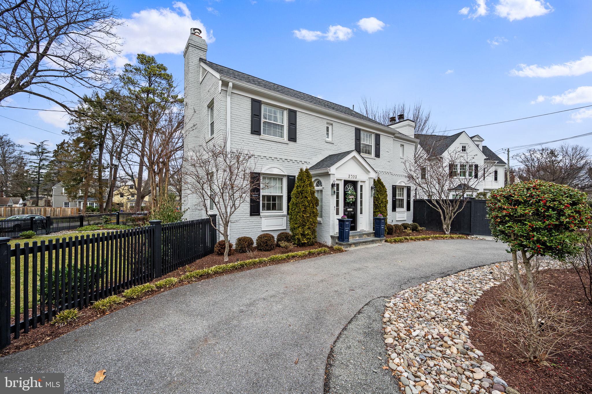 CHEVY CHASE VILLAGE - Residential