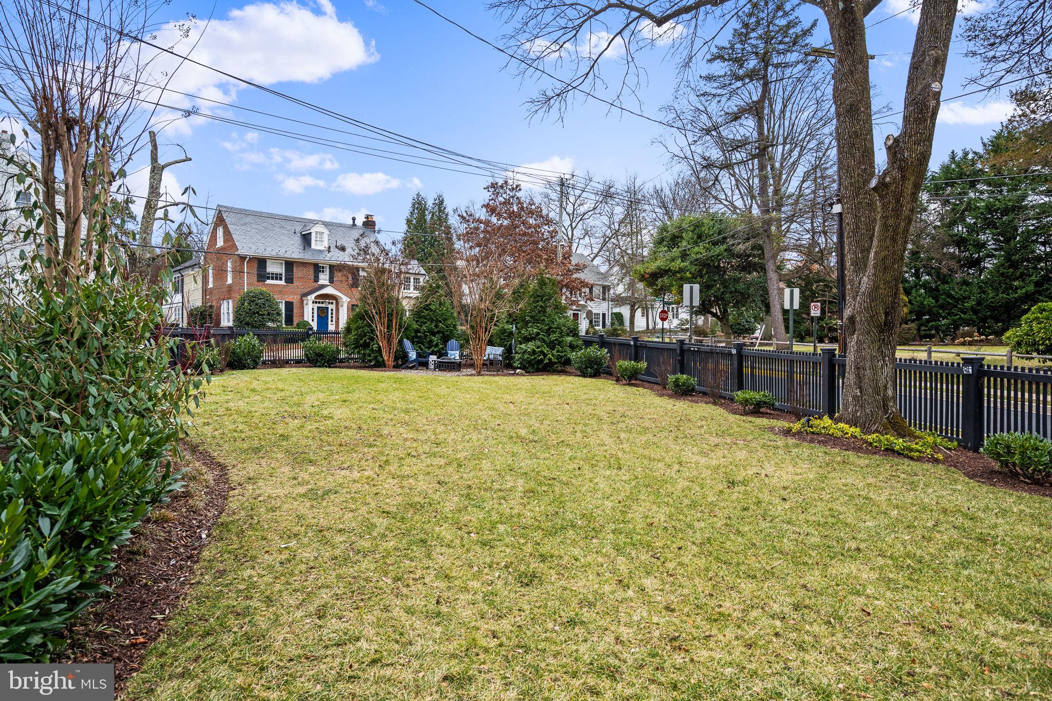 CHEVY CHASE VILLAGE - Residential