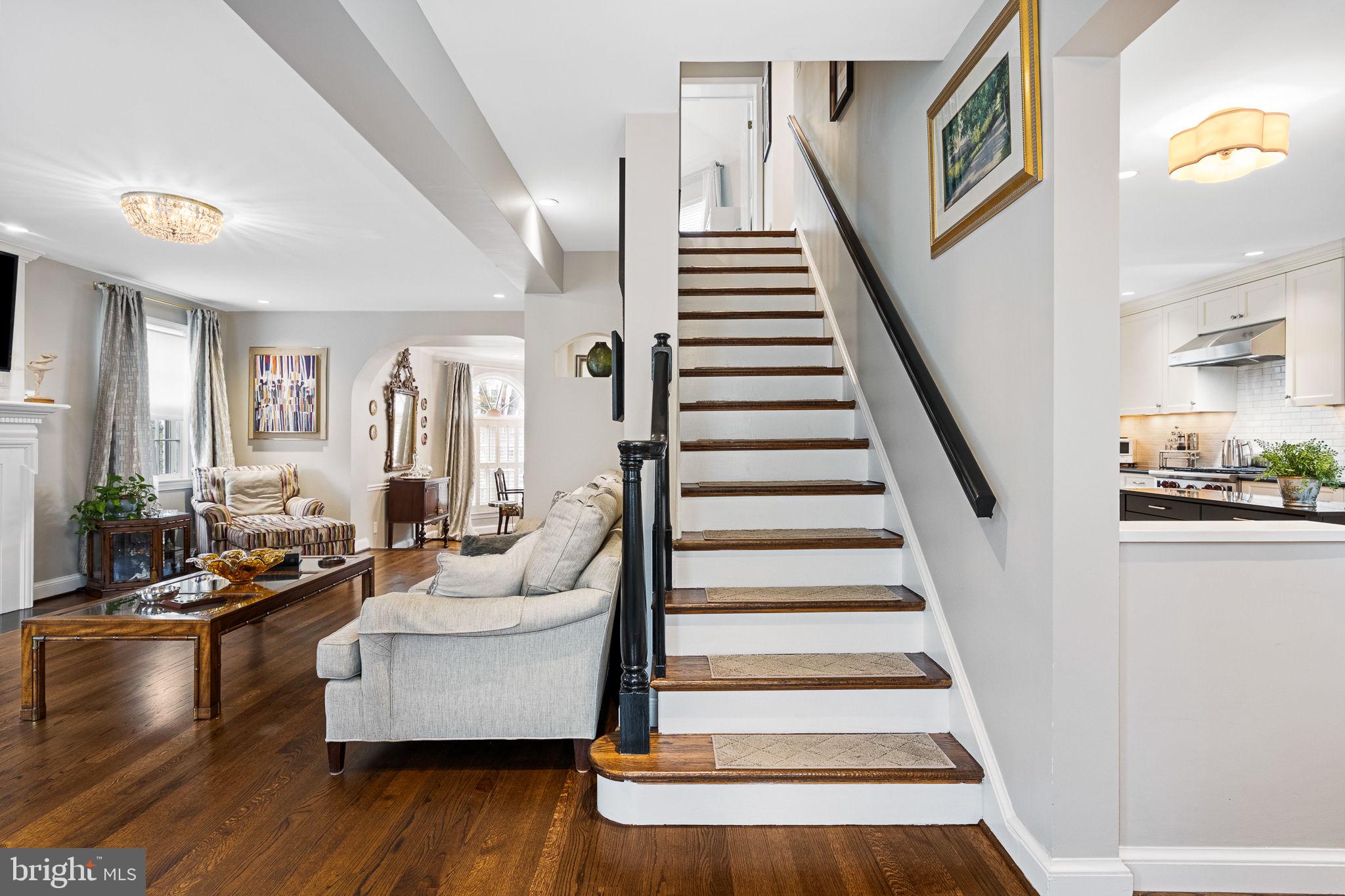 CHEVY CHASE VILLAGE - Residential