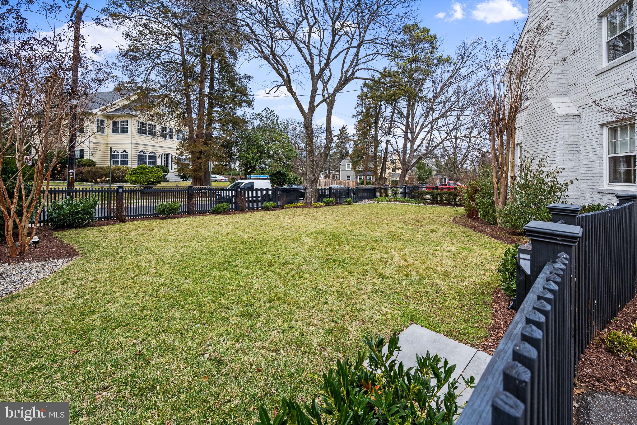 CHEVY CHASE VILLAGE - Residential